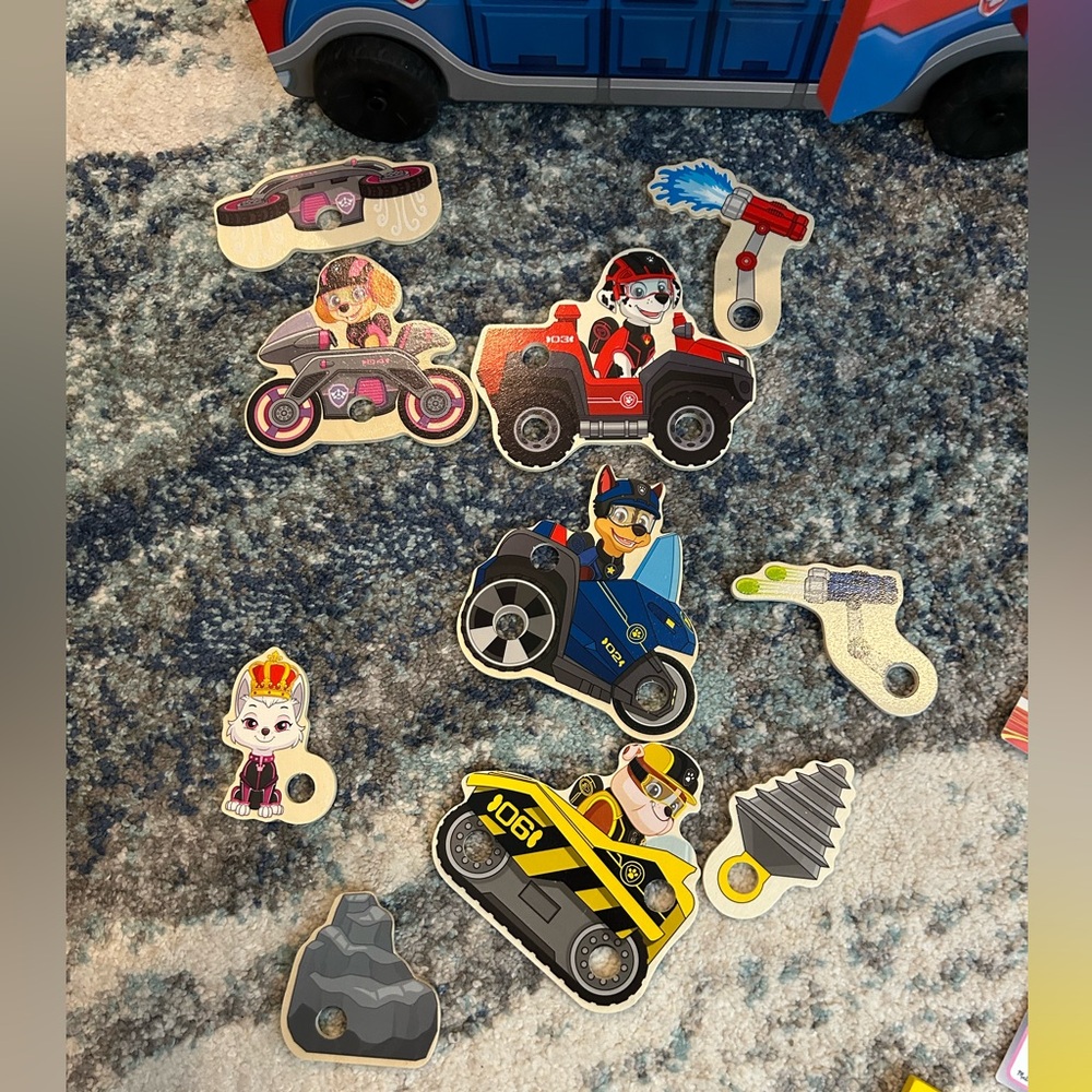 Melissa & Doug Paw Patrol match and build mission cruiser - Picture 5 of 13